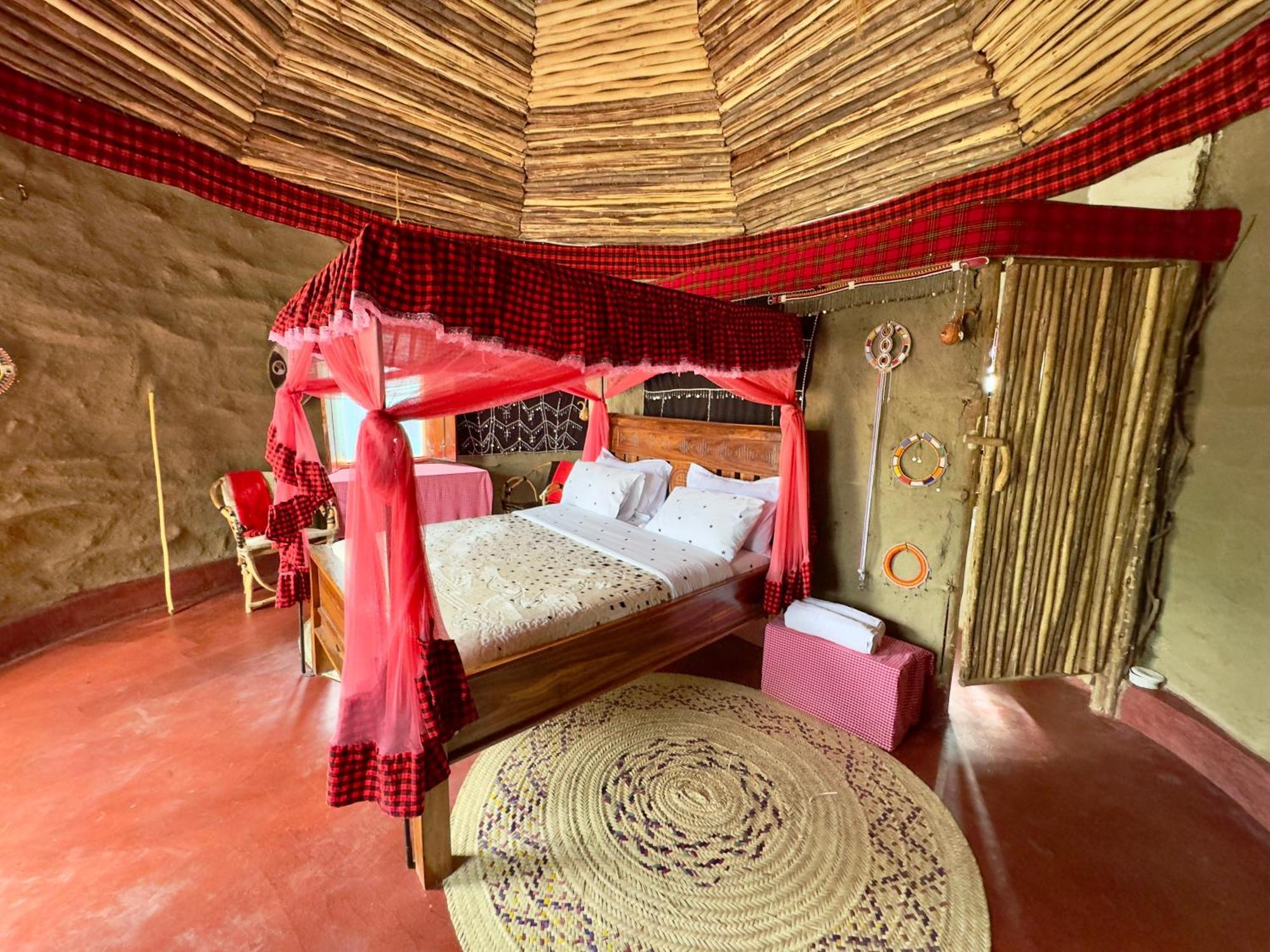 Maasai Eco Boma & Lodge - Experience Maasai Culture Makuyuni Bagian luar foto