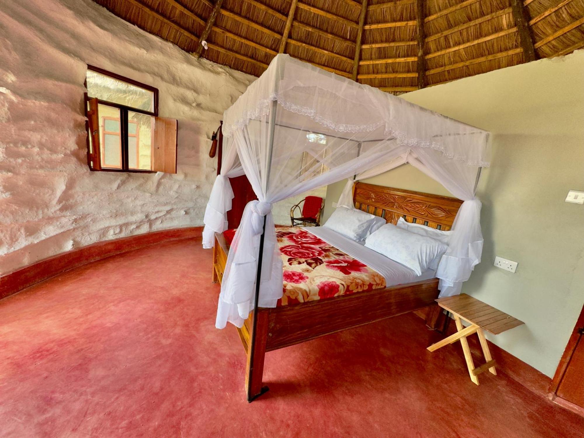 Maasai Eco Boma & Lodge - Experience Maasai Culture Makuyuni Bagian luar foto