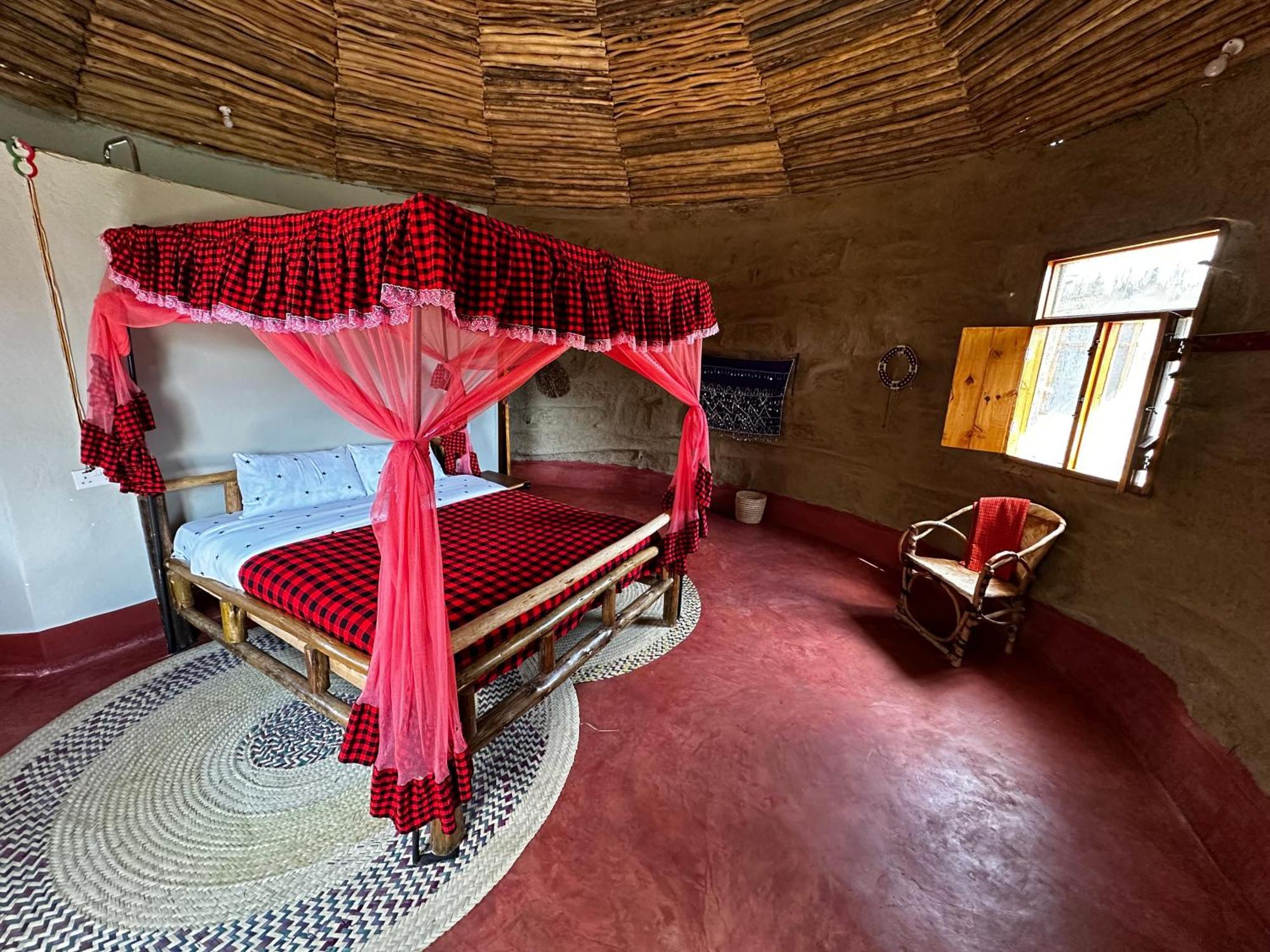 Maasai Eco Boma & Lodge - Experience Maasai Culture Makuyuni Bagian luar foto